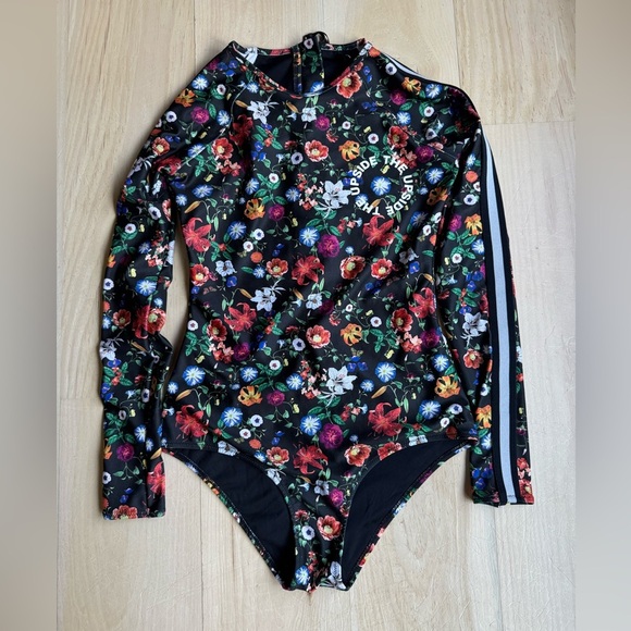 The Upside Paddlesuit - Picture 1 of 4